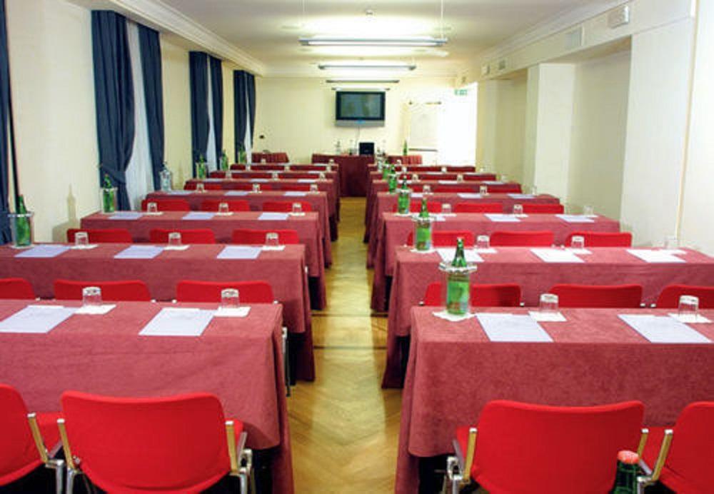 Renaissance Naples Hotel Mediterraneo Esterno foto