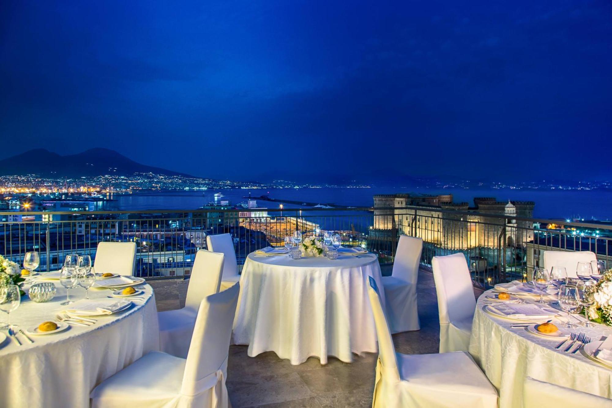 Renaissance Naples Hotel Mediterraneo Esterno foto