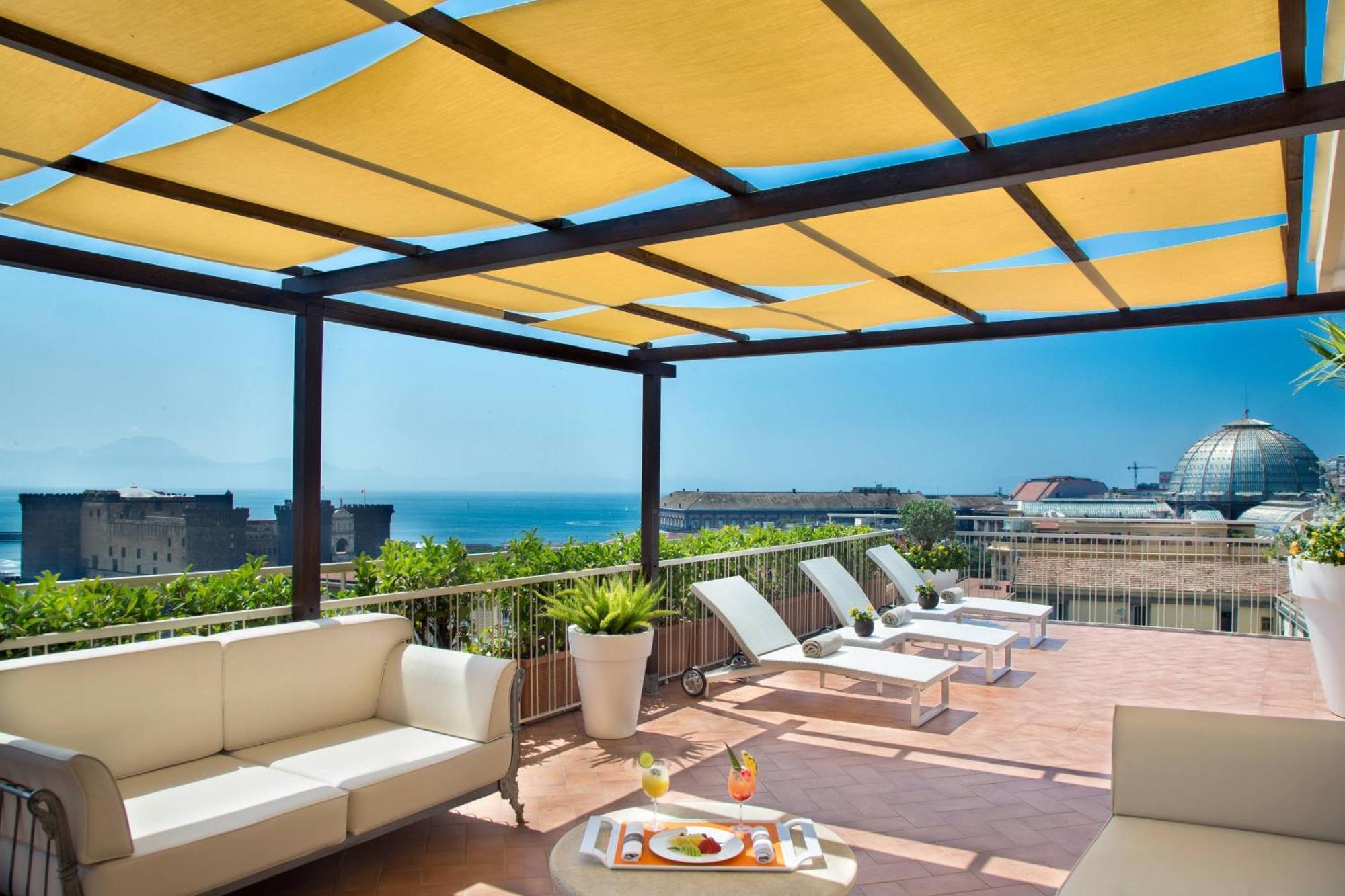 Renaissance Naples Hotel Mediterraneo Esterno foto