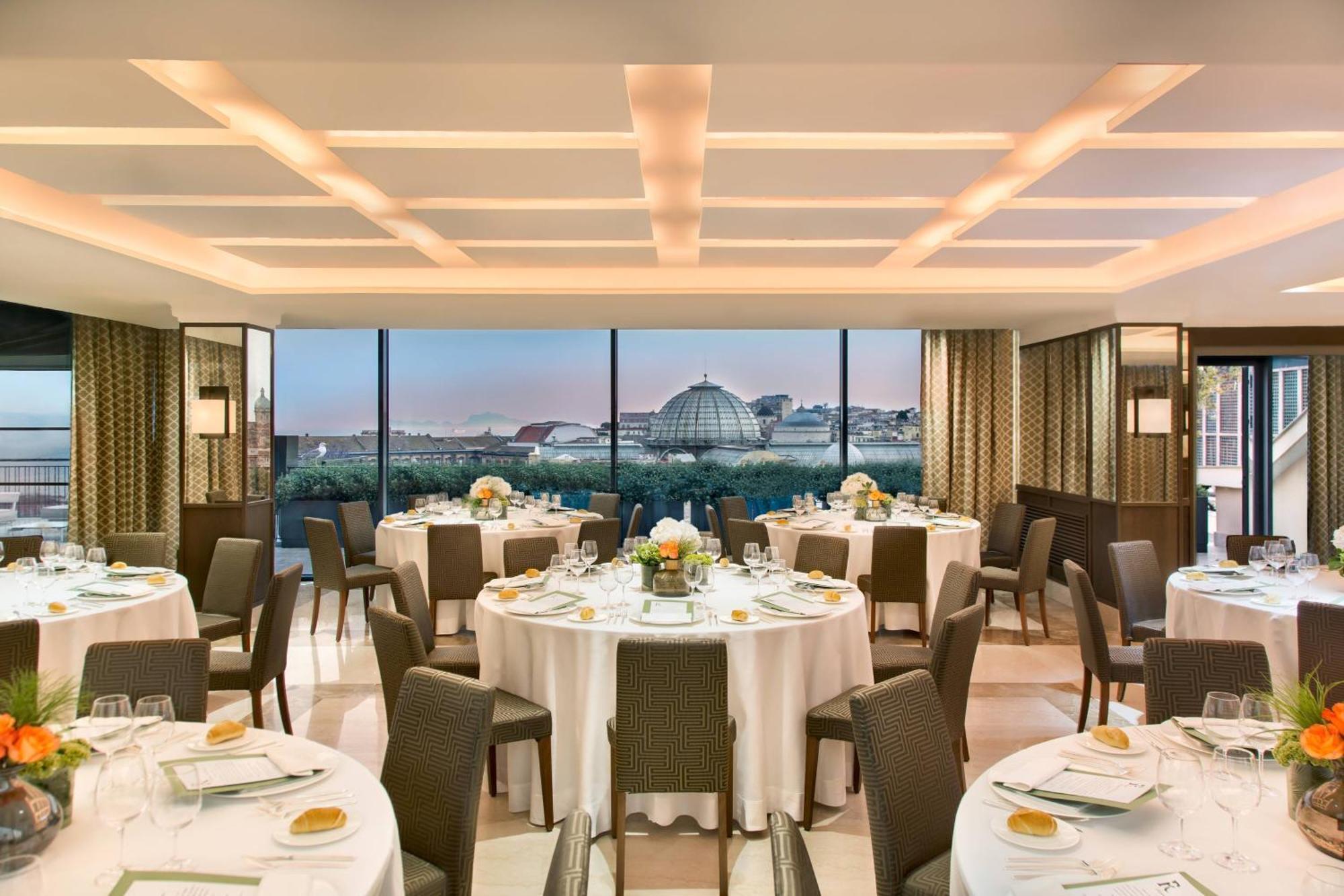 Renaissance Naples Hotel Mediterraneo Esterno foto