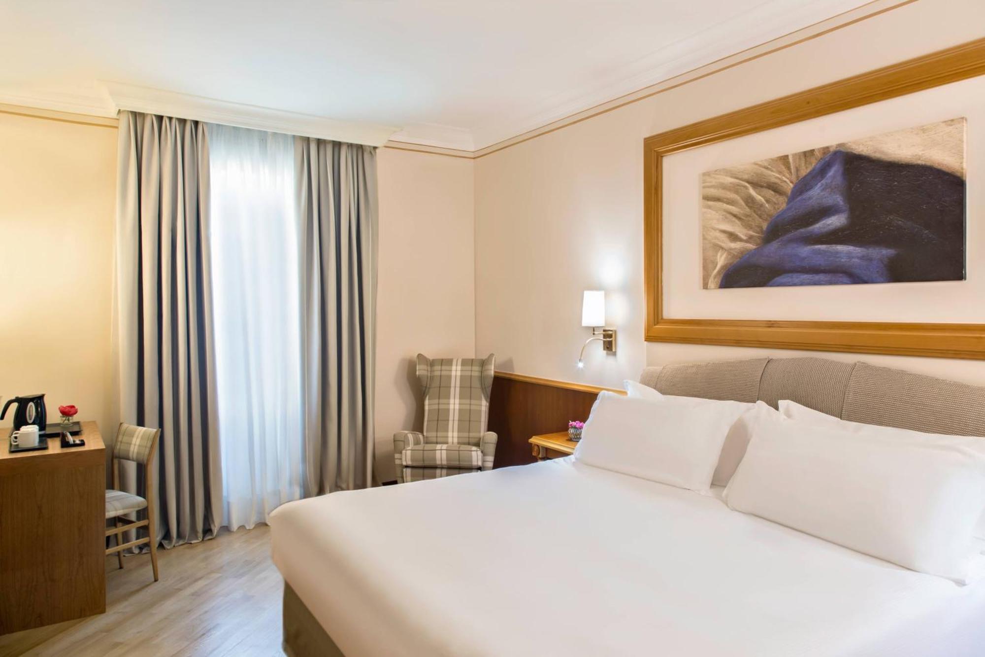 Renaissance Naples Hotel Mediterraneo Esterno foto