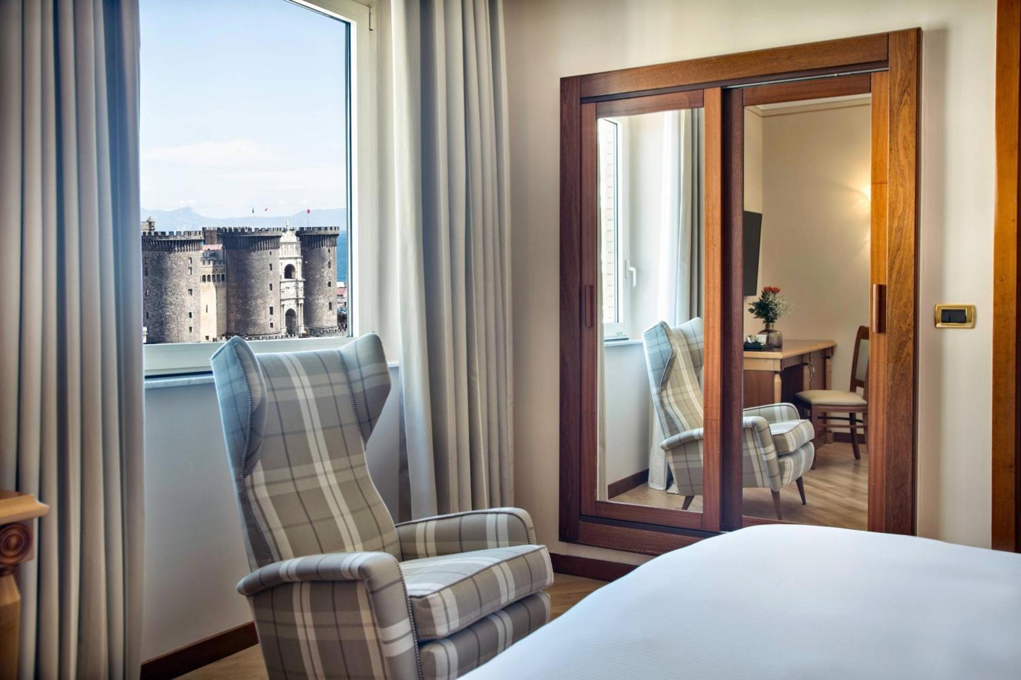 Renaissance Naples Hotel Mediterraneo Esterno foto