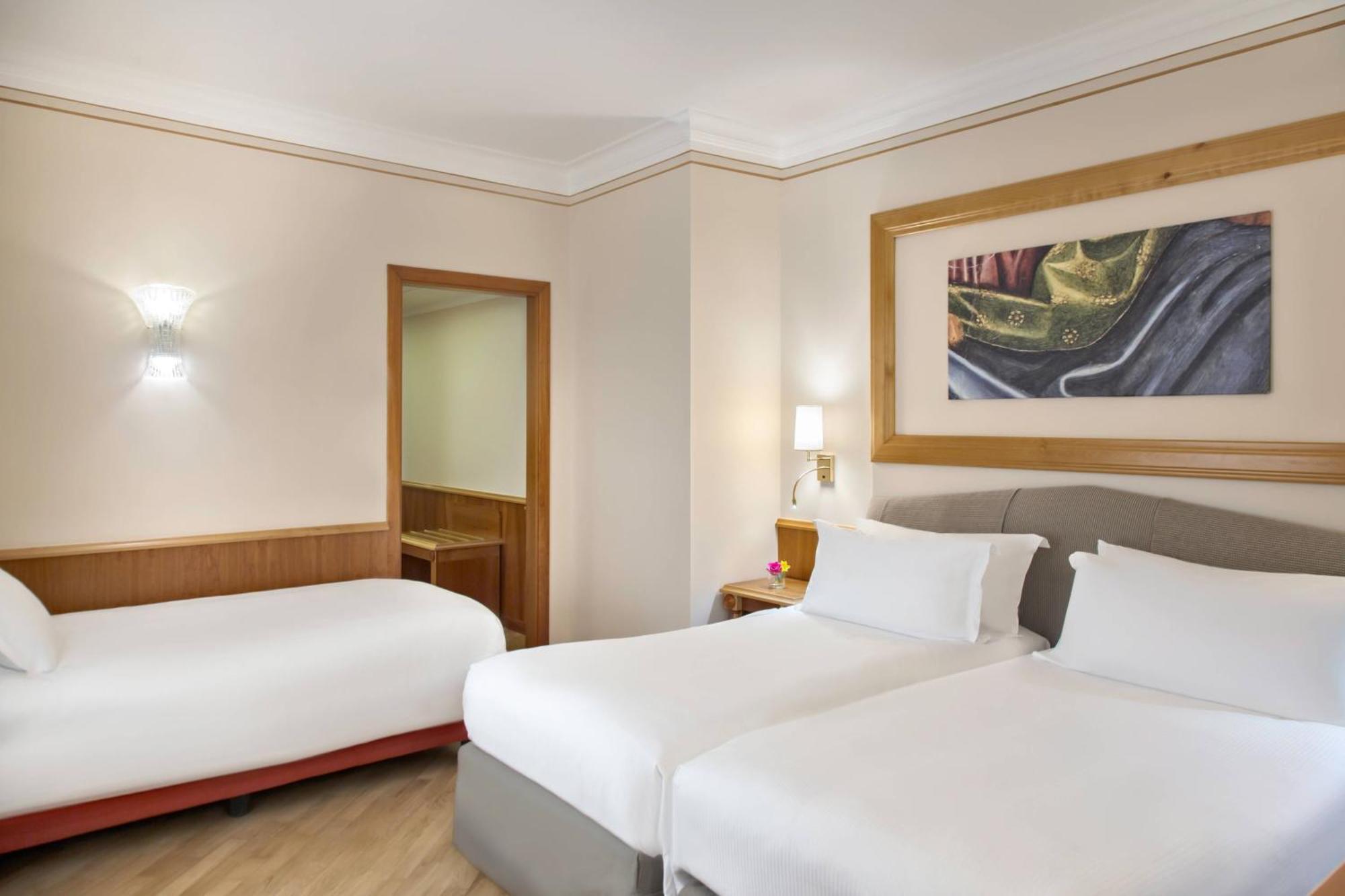 Renaissance Naples Hotel Mediterraneo Esterno foto