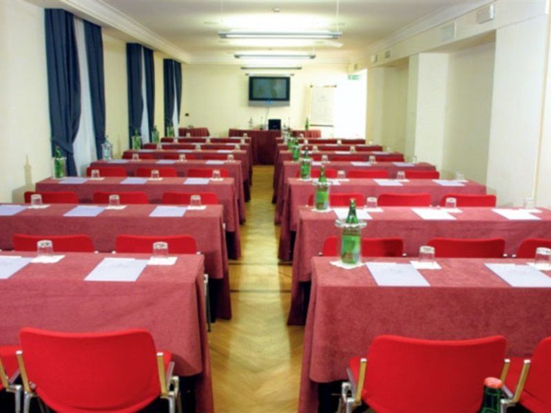 Renaissance Naples Hotel Mediterraneo Servizi foto